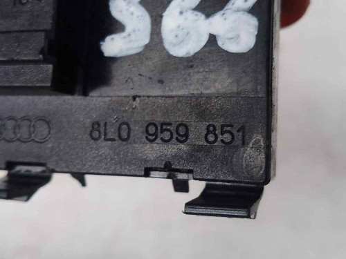 MANDO ELEVALUNAS DELANTERO IZQUIERDO Audi A3 (8L) 