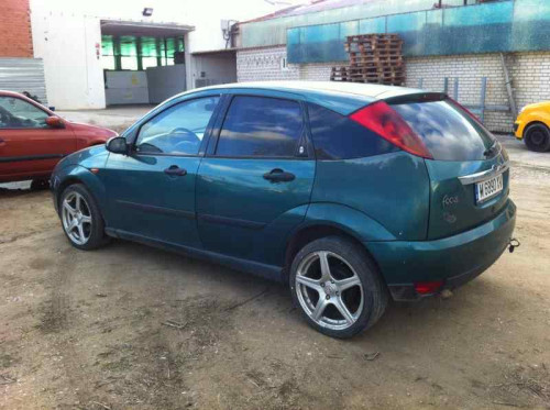 FORD FOCUS BERLINA (CAK) — vehículo donante para recambios 