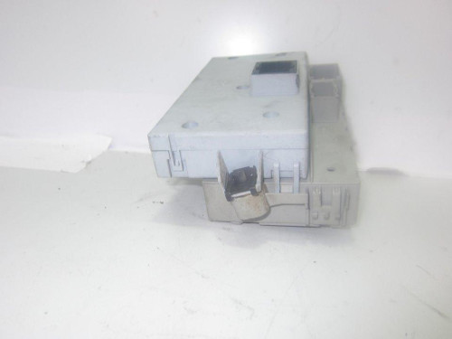 CAJA RELES / FUSIBLES 