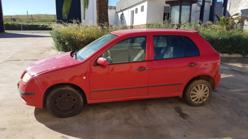 Skoda Fabia (6Y2/6Y3)(01.2000->) — vehículo donante para recambios 