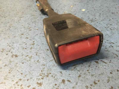 CINTURON SEGURIDAD DELANTERO DERECHO