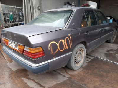 MERCEDES-BENZ CLASE E (BM 124) BERLINA