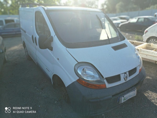  RENAULT TRAFIC II FURGÓN 