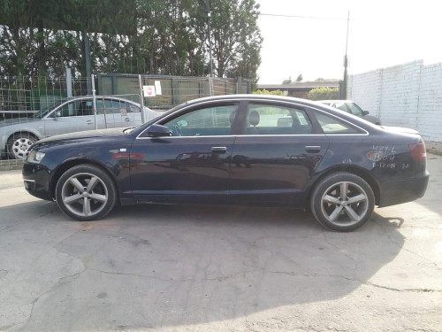  AUDI A6 BERLINA (4F2) 