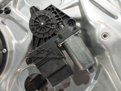  ELEVALUNAS TRASERO DERECHO VOLKSWAGEN PASSAT BERLINA (3B3) 