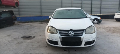VOLKSWAGEN JETTA V (1K2)