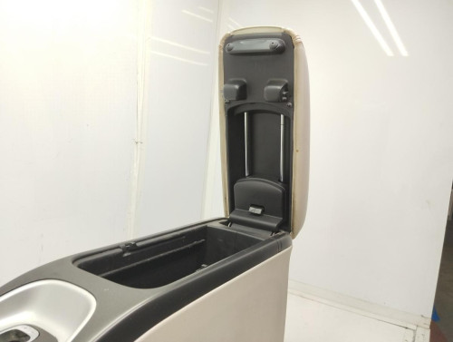  APOYABRAZOS CENTRAL FIAT FREEMONT (345) 
