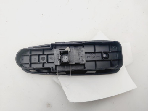 MANDO ELEVALUNAS DELANTERO DERECHO Citroen C4 PICASSO 