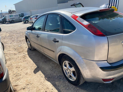 FORD FOCUS BERLINA (CAP)
