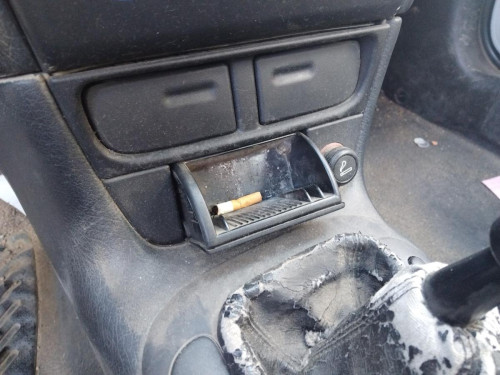  CENICERO Opel Vectra B Caravan (1996->) Opel Vectra B Caravan (1996->) 