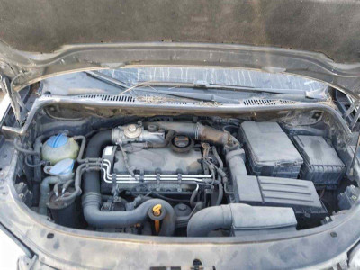 VOLKSWAGEN TOURAN (1T2)