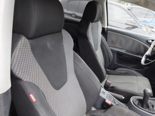 SEAT LEON (1P1) — vehículo donante para recambios 