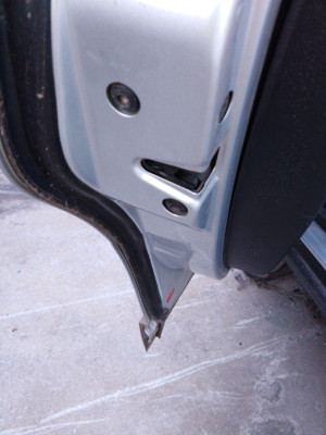 CERRADURA PUERTA TRASERA IZQUIERDA