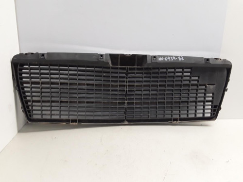 REJILLA DELANTERA Mercedes-Benz CLASE E (BM 210) BERLINA 