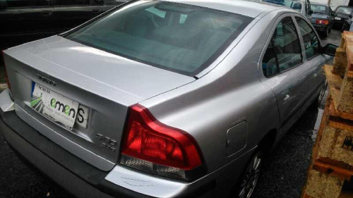  VOLVO S60 BERLINA 