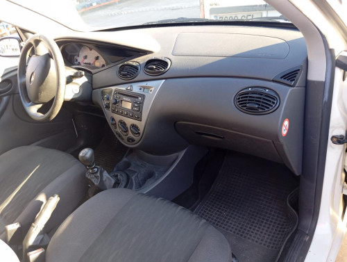  FORD FOCUS BERLINA (CAK) 