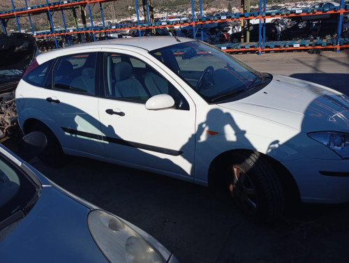  FORD FOCUS BERLINA (CAK) 