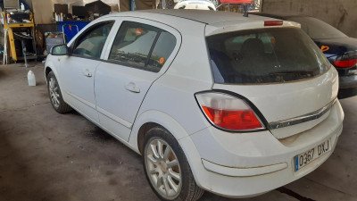 OPEL ASTRA H BERLINA