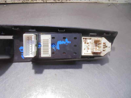 MANDO ELEVALUNAS DELANTERO IZQUIERDO Kia CEED (ED) 