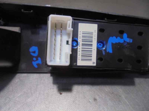MANDO ELEVALUNAS DELANTERO IZQUIERDO Kia CEED (ED) 