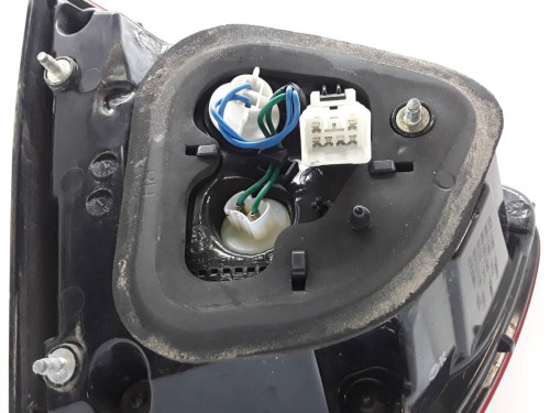 PILOTO TRASERO DERECHO INTERIOR KIA RIO (UB) 