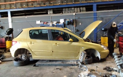 PEUGEOT 307 (S1)(04.2001)