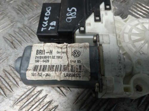  MOTOR ELEVALUNAS TRASERO DERECHO 