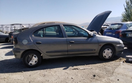  RENAULT MEGANE I BERL./ BERL. CON PORTÓN (BA0) 