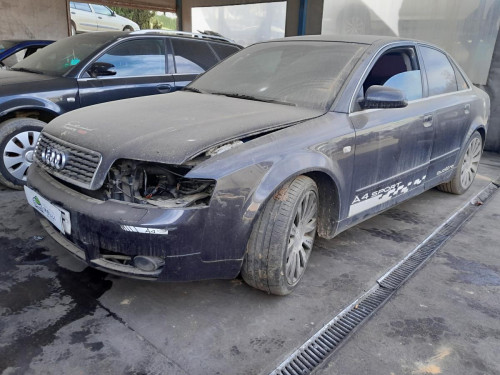  AUDI A4 BERLINA (8E) 