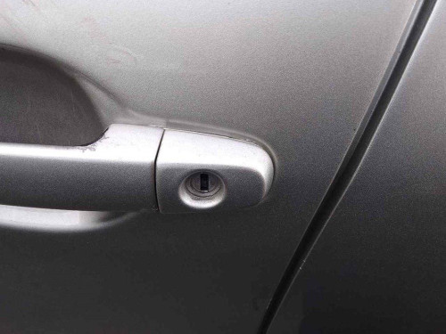 BOMBIN PUERTA DELANTERA IZQUIERDA Toyota AVENSIS BERLINA (T25) 