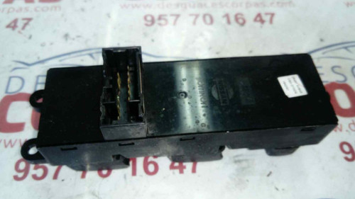 MANDO ELEVALUNAS DELANTERO IZQUIERDO Nissan PRIMERA BERLINA (P12) 