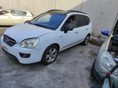 KIA CARENS (UN)