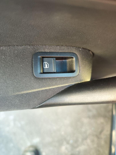 MANDO ELEVALUNAS TRASERO IZQUIERDO Volkswagen POLO V (6R1) 