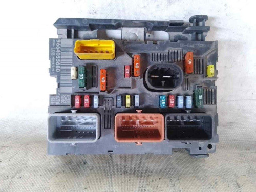 CAJA RELES / FUSIBLES Citroen C4 PICASSO 
