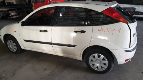  FORD FOCUS BERLINA (CAK) 
