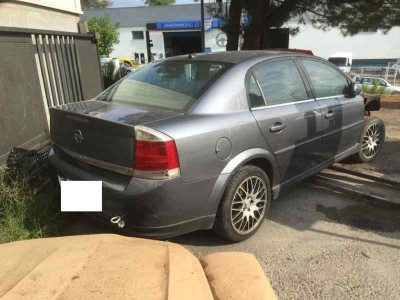OPEL VECTRA C BERLINA