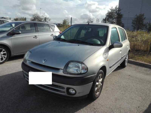 RENAULT CLIO II FASE I (B/CB0) — vehículo donante para recambios 