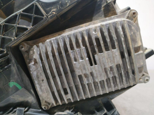  FARO DERECHO MERCEDES-BENZ CLASE GLA (BM 156) 