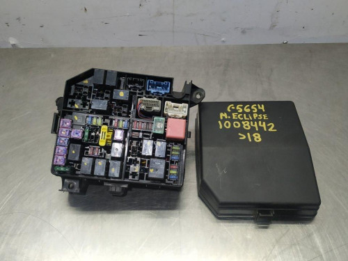 CAJA RELES / FUSIBLES MITSUBISHI ECLIPSE CROSS (GK0W) 