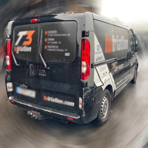  RENAULT TRAFIC II FURGÓN 