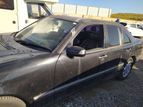 LUNA DELANTERA IZQUIERDA Mercedes-Benz CLASE E (BM 210) BERLINA 