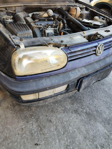 REJILLA DELANTERA Volkswagen GOLF III (1H1)(11.1991) 
