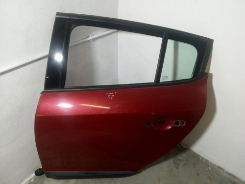  PUERTA TRASERA IZQUIERDA RENAULT MEGANE III BERLINA 5P 