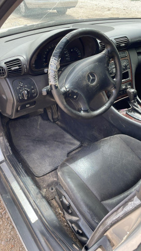 MERCEDES-BENZ CLASE C (BM 203) BERLINA — vehículo donante para recambios 