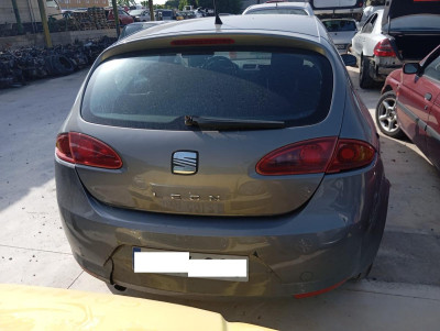 SEAT LEON (1P1)