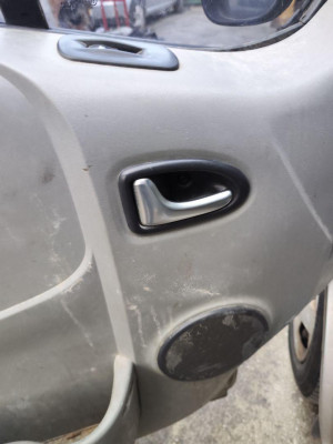 MANETA INTERIOR DELANTERA IZQUIERDA