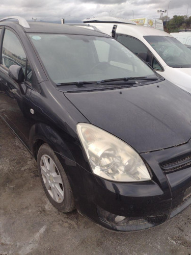  TOYOTA COROLLA VERSO (R1) 