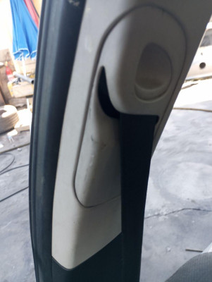 CINTURON SEGURIDAD DELANTERO DERECHO