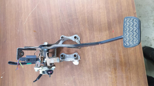 PEDAL FRENO TOYOTA YARIS (KSP1/NLP1/NSP1) 