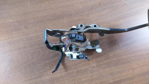 PEDAL FRENO TOYOTA YARIS (KSP1/NLP1/NSP1) 